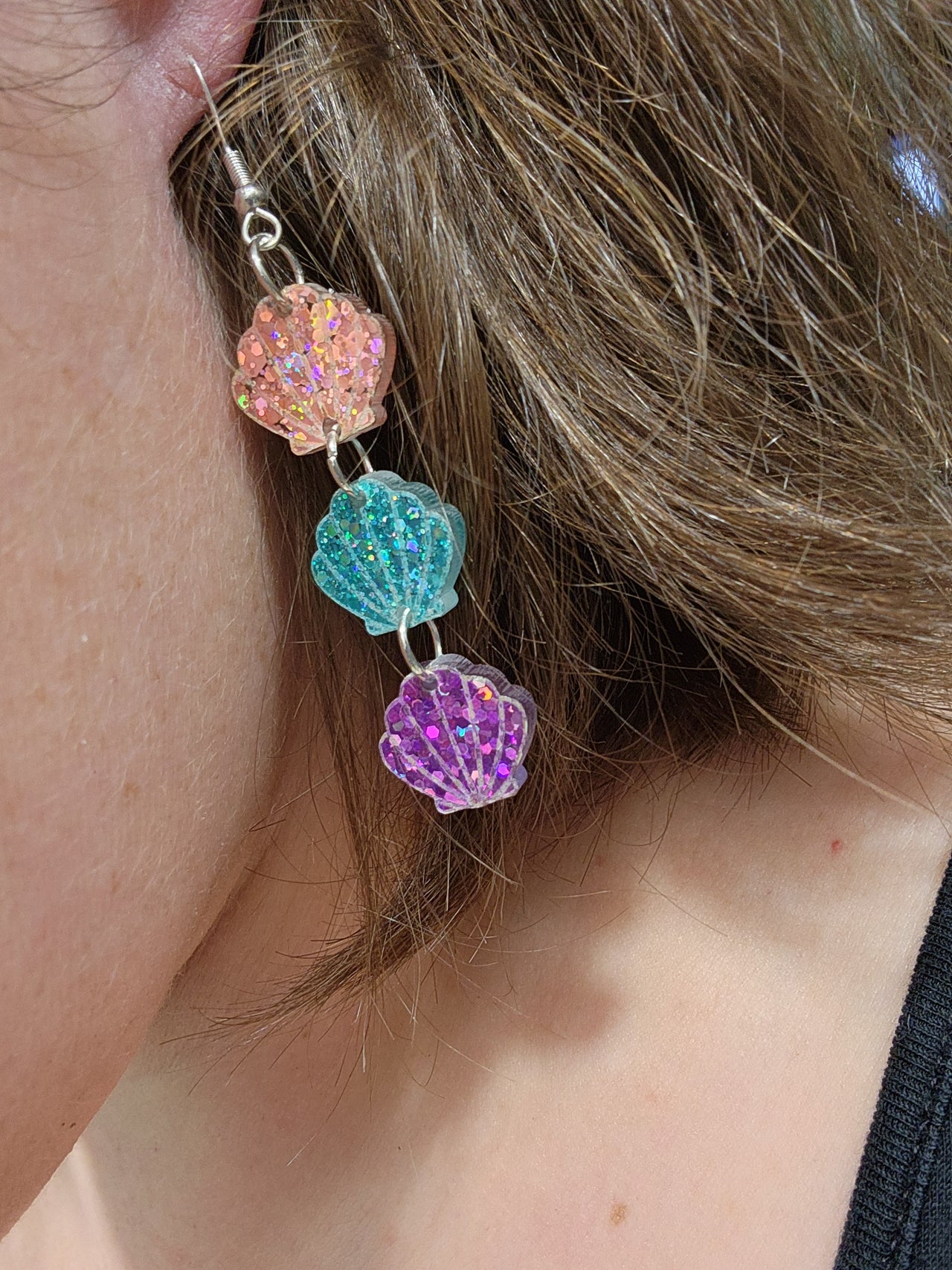 Mermaid Dreams Seashell Dangle Earrings – Glittery Ocean-Inspired Jewelry