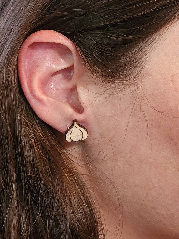 Garlic Wood Stud Earrings - Food Fashion Earring - Stud Earring - Charm and Char